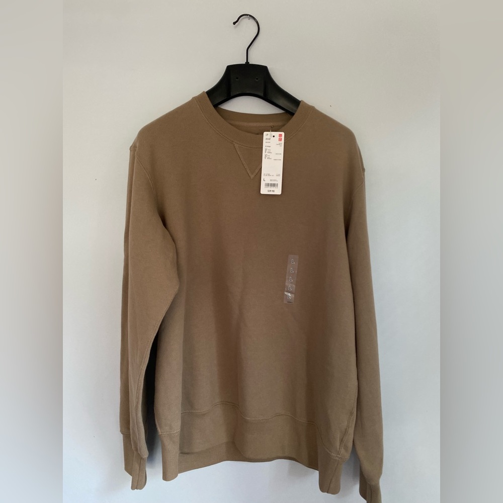 Uniqlo sweatshirt